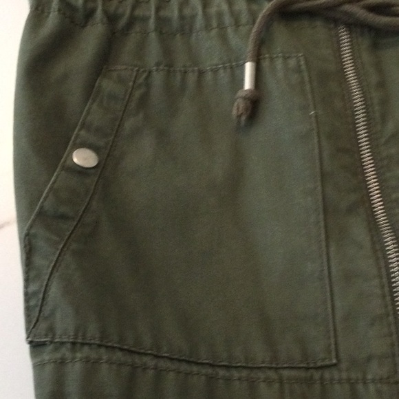 Old Navy olive green canvas barn jacket, size XS. - Picture 5 of 6
